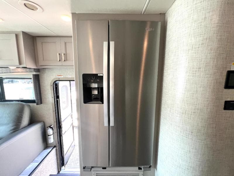 2023 Thor Motor Coach 2023 Thor Motor Coach Challenger - thumbnail 36