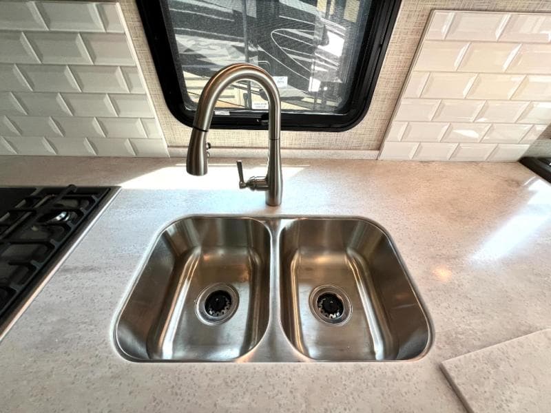 2023 Thor Motor Coach 2023 Thor Motor Coach Challenger - thumbnail 42