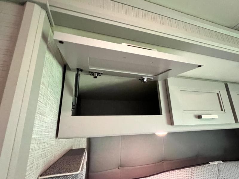 2023 Thor Motor Coach 2023 Thor Motor Coach Challenger - thumbnail 67