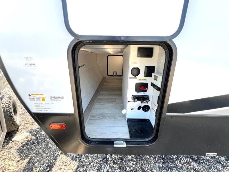 2025 East To West 2025 East To West Alta - thumbnail 15