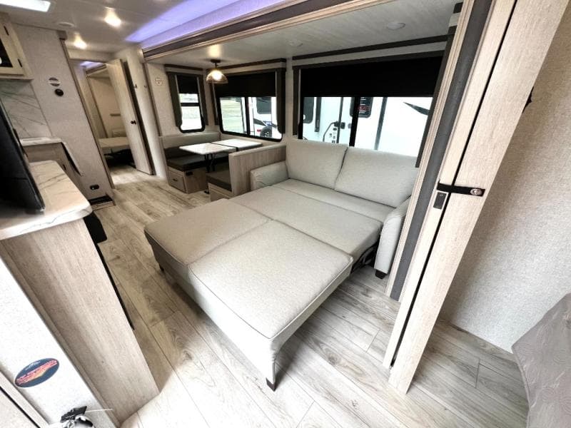 2025 East To West 2025 East To West Alta - thumbnail 47