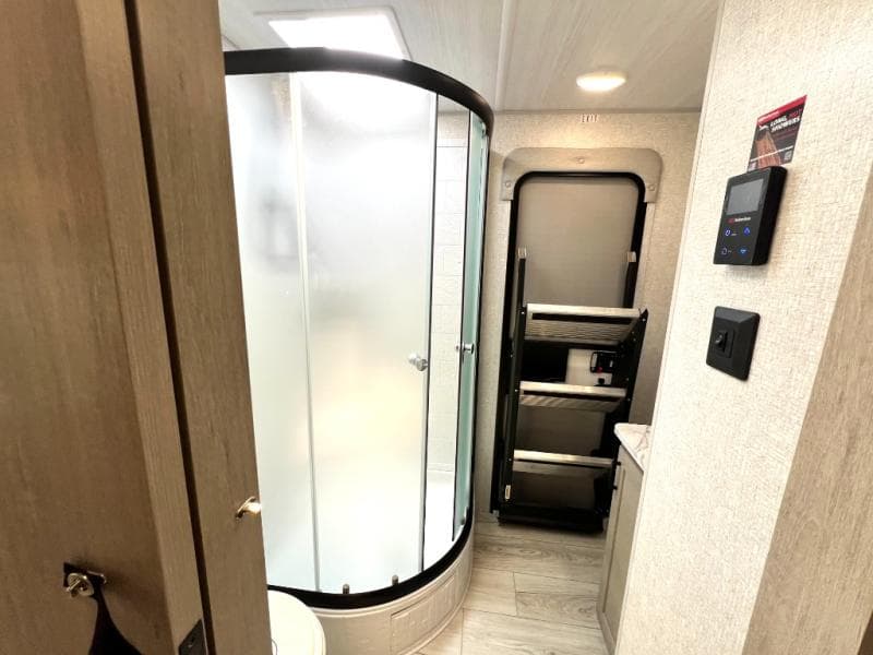 2025 East To West 2025 East To West Alta - thumbnail 64