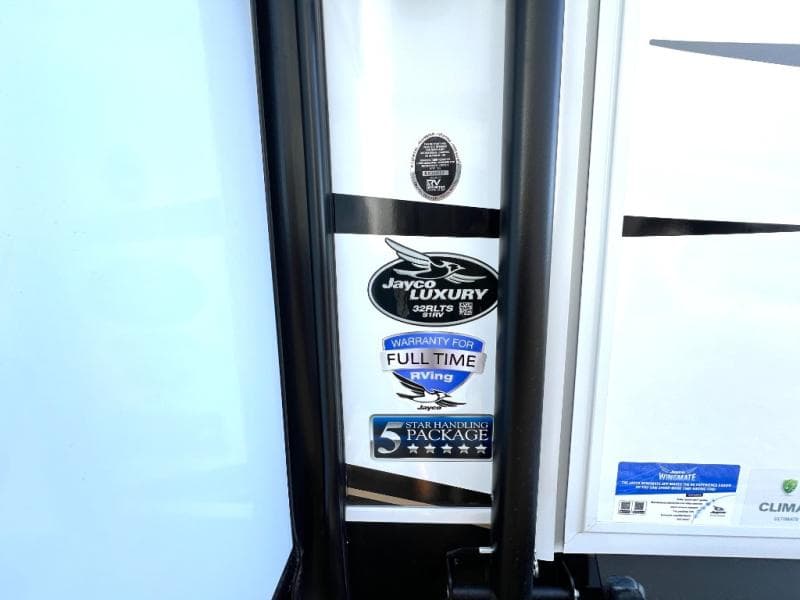 2025 Jayco 2025 Jayco Pinnacle - thumbnail 9