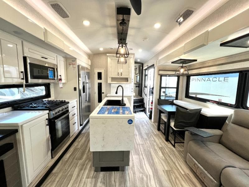 2025 Jayco 2025 Jayco Pinnacle - thumbnail 15