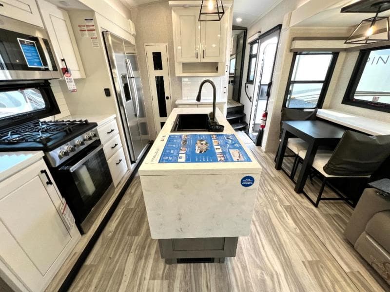 2025 Jayco 2025 Jayco Pinnacle - thumbnail 16