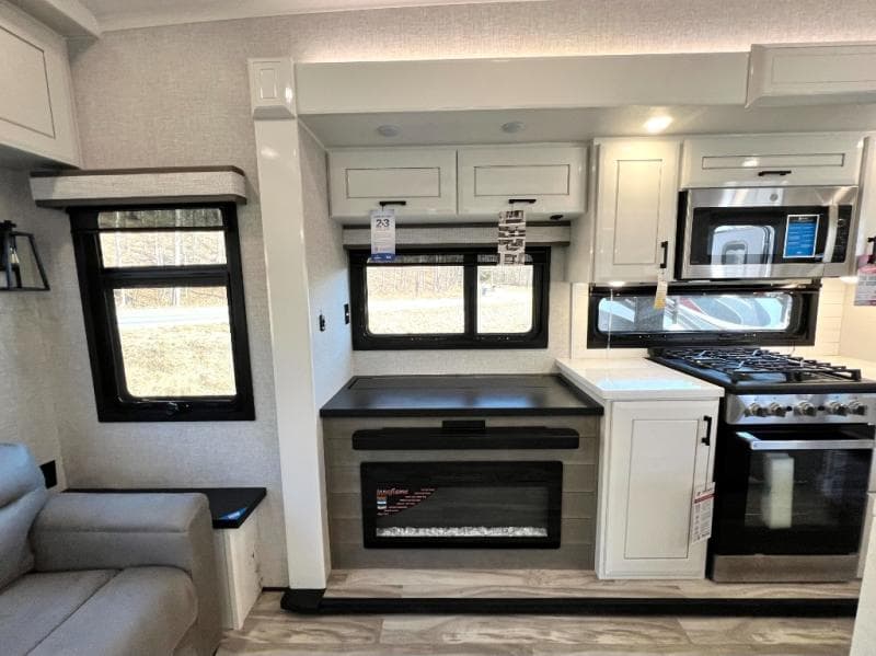 2025 Jayco 2025 Jayco Pinnacle - thumbnail 37