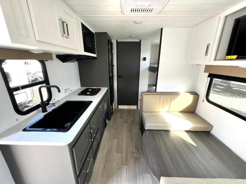 2025 Keystone 2025 Keystone Bullet Crossfire - thumbnail 10