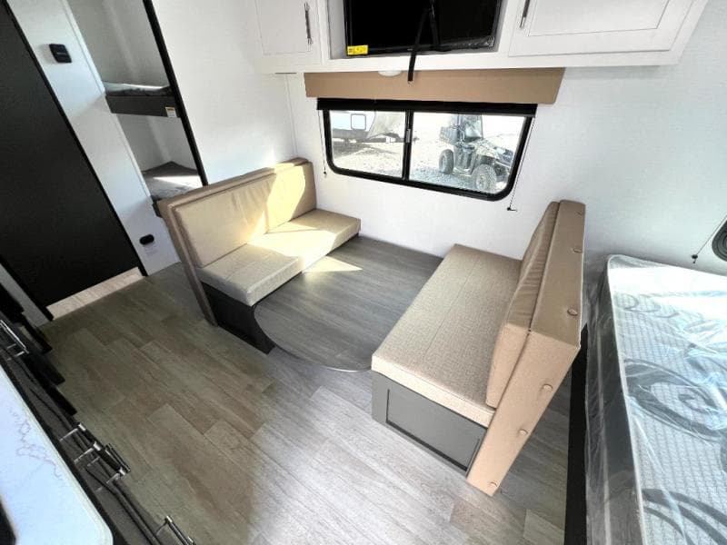 2025 Keystone 2025 Keystone Bullet Crossfire - thumbnail 11