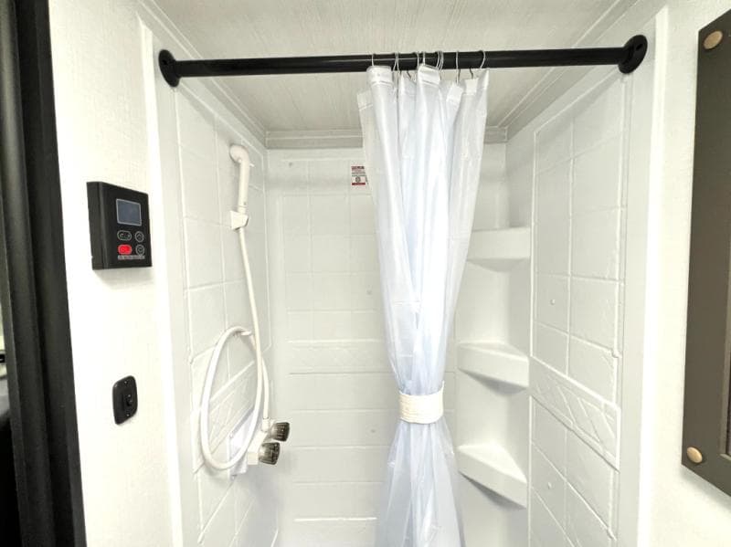 2025 Keystone 2025 Keystone Bullet Crossfire - thumbnail 36