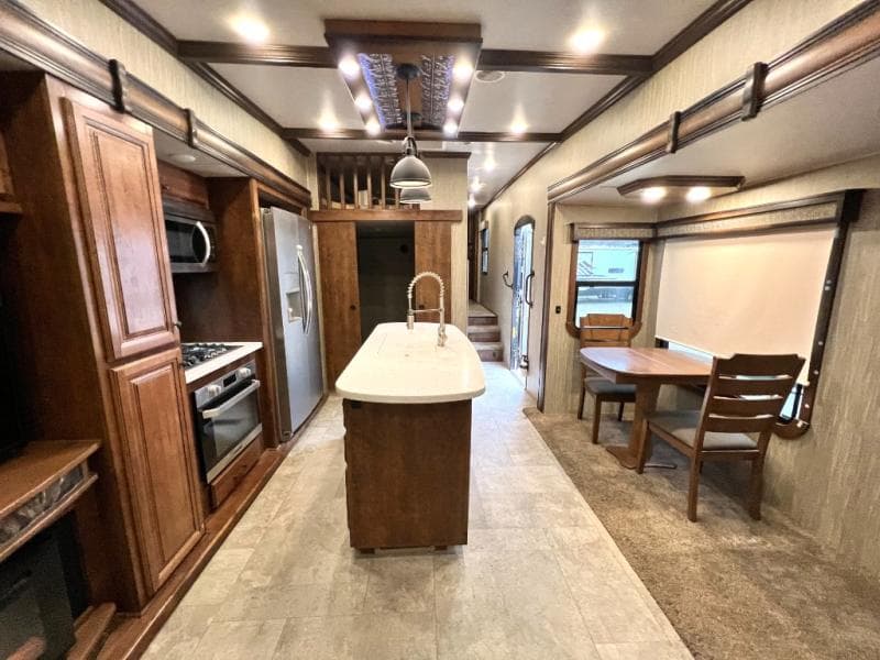 2019 Heartland 2019 Heartland Big Country - thumbnail 25