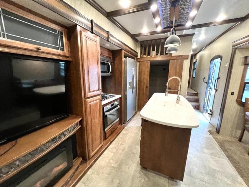 2019 Heartland 2019 Heartland Big Country - thumbnail 26