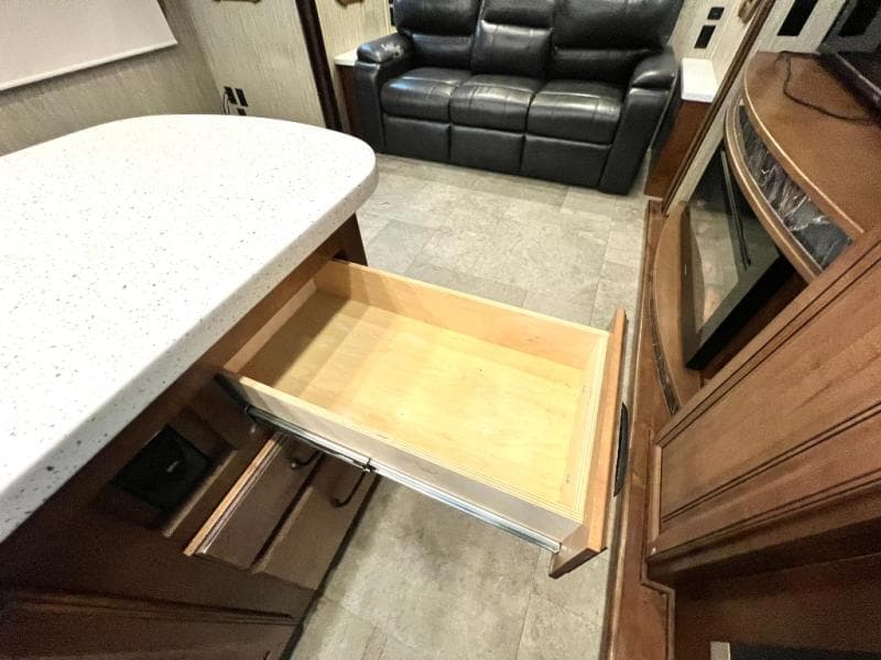 2019 Heartland 2019 Heartland Big Country - thumbnail 35