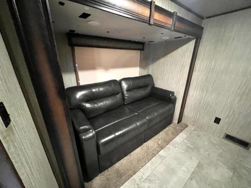 2019 Heartland 2019 Heartland Big Country - thumbnail 43