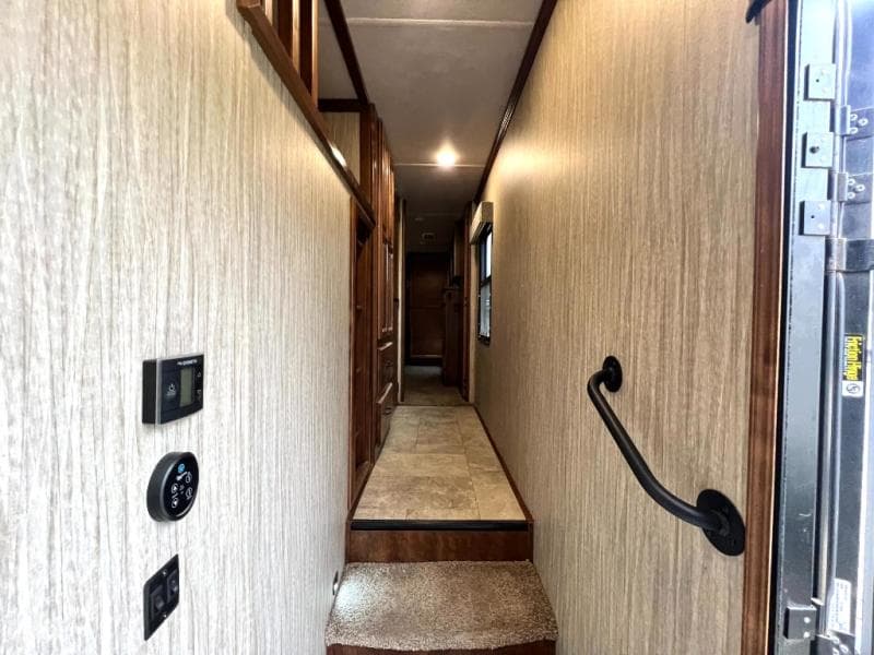 2019 Heartland 2019 Heartland Big Country - thumbnail 55