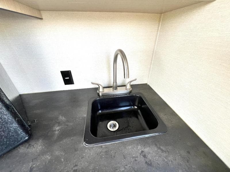 2022 Coachmen 2022 Coachmen Apex Ultra-Lite - thumbnail 4