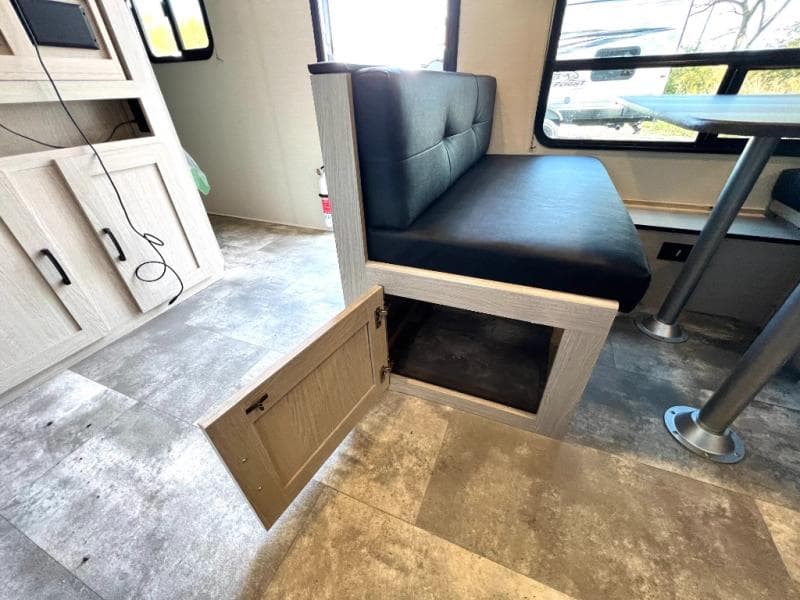 2022 Coachmen 2022 Coachmen Apex Ultra-Lite - thumbnail 11