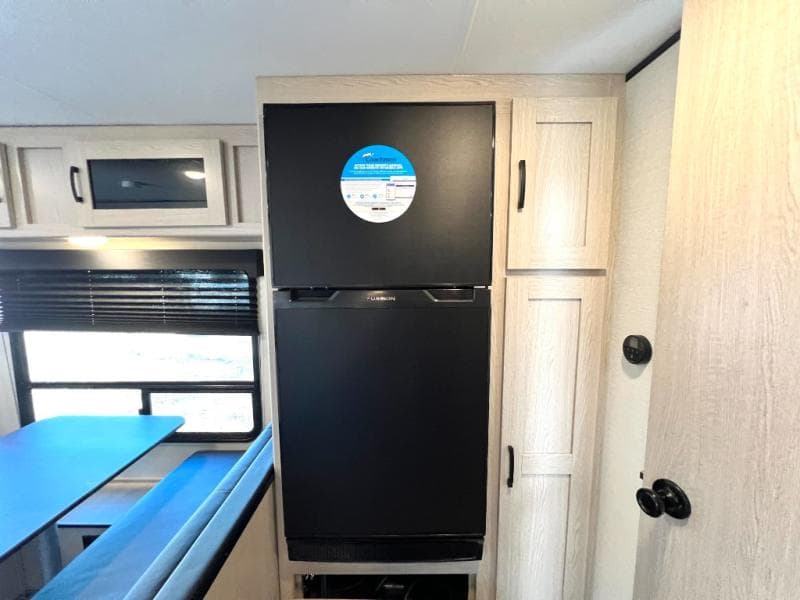 2022 Coachmen 2022 Coachmen Apex Ultra-Lite - thumbnail 12