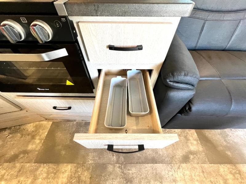 2022 Coachmen 2022 Coachmen Apex Ultra-Lite - thumbnail 26