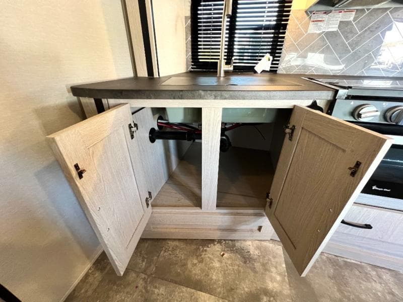 2022 Coachmen 2022 Coachmen Apex Ultra-Lite - thumbnail 27