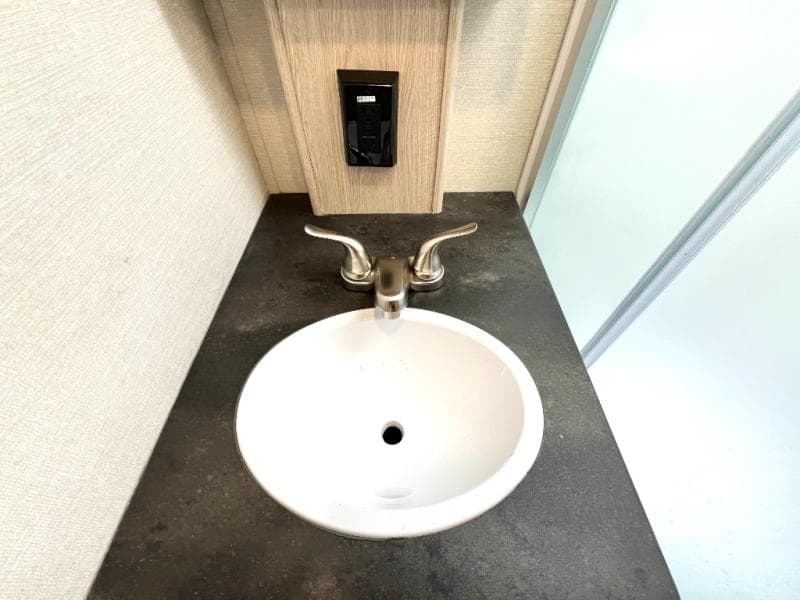 2022 Coachmen 2022 Coachmen Apex Ultra-Lite - thumbnail 33