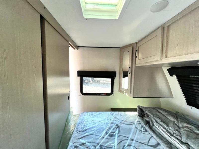 2022 Coachmen 2022 Coachmen Apex Ultra-Lite - thumbnail 42