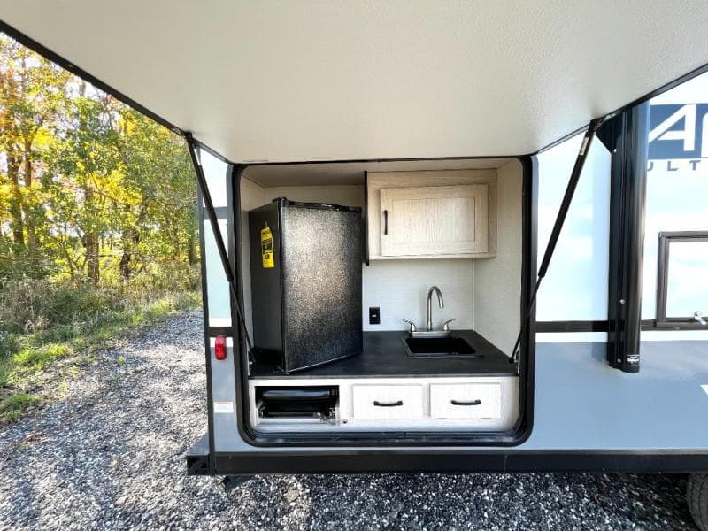 2022 Coachmen 2022 Coachmen Apex Ultra-Lite - thumbnail 50