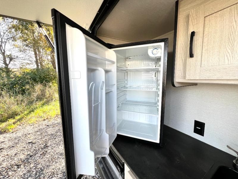 2022 Coachmen 2022 Coachmen Apex Ultra-Lite - thumbnail 51