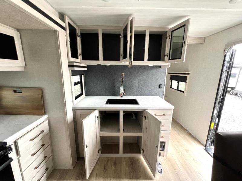 2025 Forest River 2025 Forest River Surveyor - thumbnail 32