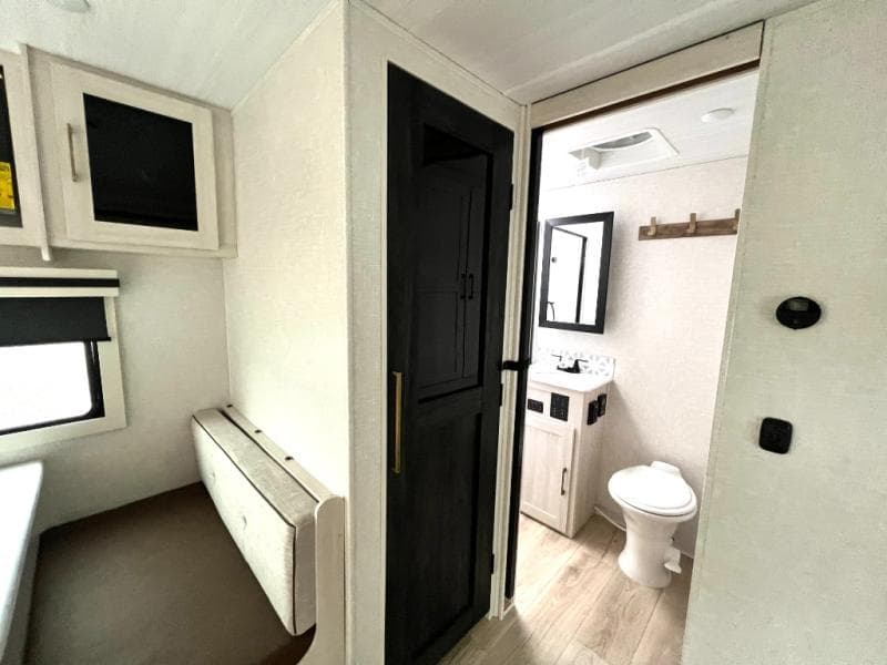 2025 Forest River 2025 Forest River Surveyor - thumbnail 46