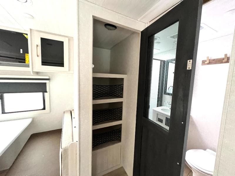 2025 Forest River 2025 Forest River Surveyor - thumbnail 47