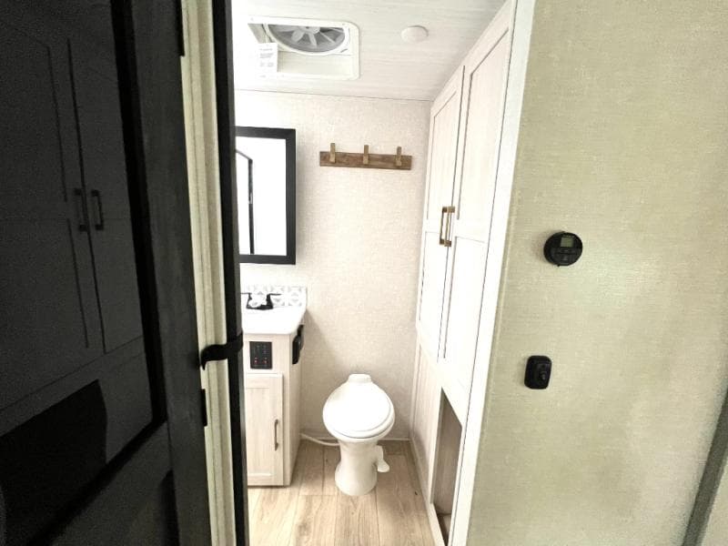 2025 Forest River 2025 Forest River Surveyor - thumbnail 48