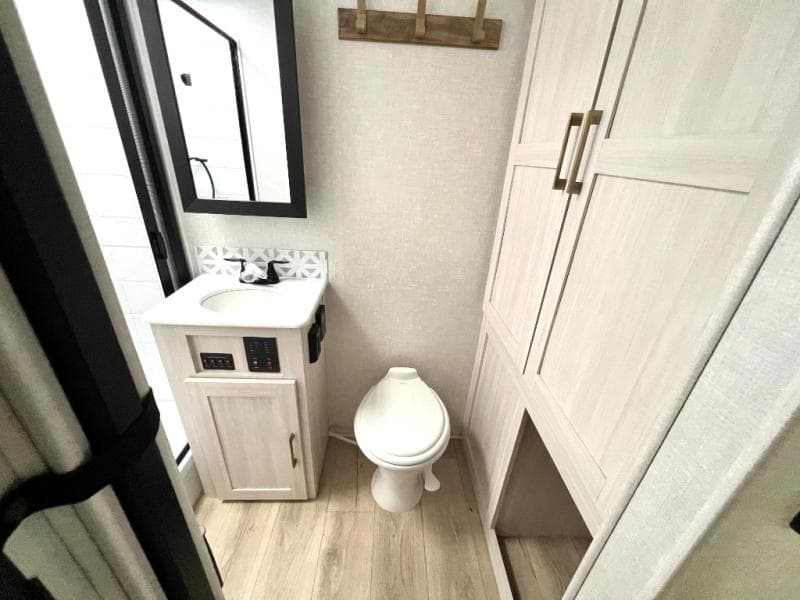 2025 Forest River 2025 Forest River Surveyor - thumbnail 50