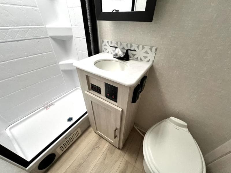 2025 Forest River 2025 Forest River Surveyor - thumbnail 54