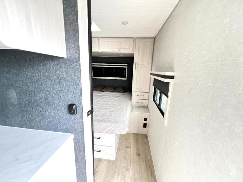 2025 Forest River 2025 Forest River Surveyor - thumbnail 64