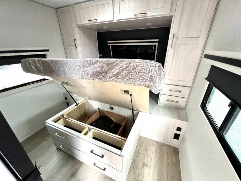 2025 Forest River 2025 Forest River Surveyor - thumbnail 67