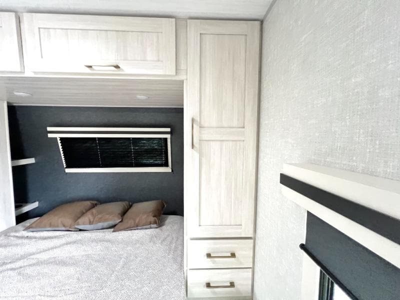 2025 Forest River 2025 Forest River Surveyor - thumbnail 68