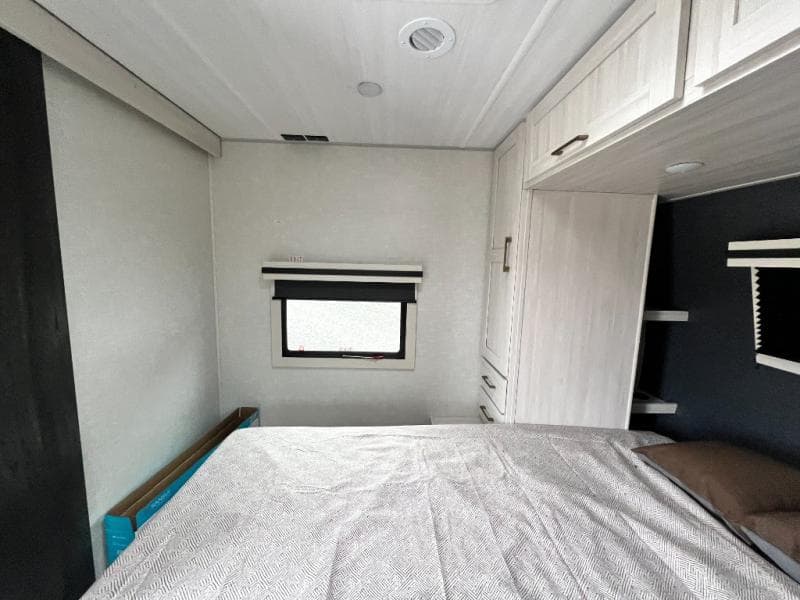 2025 Forest River 2025 Forest River Surveyor - thumbnail 73