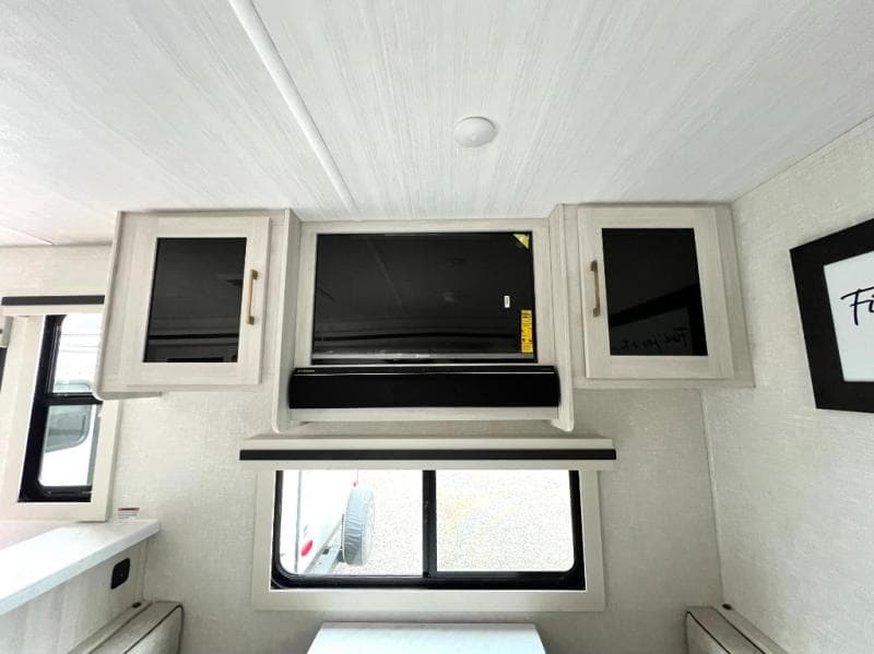 2025 Forest River 2025 Forest River Surveyor - thumbnail 19