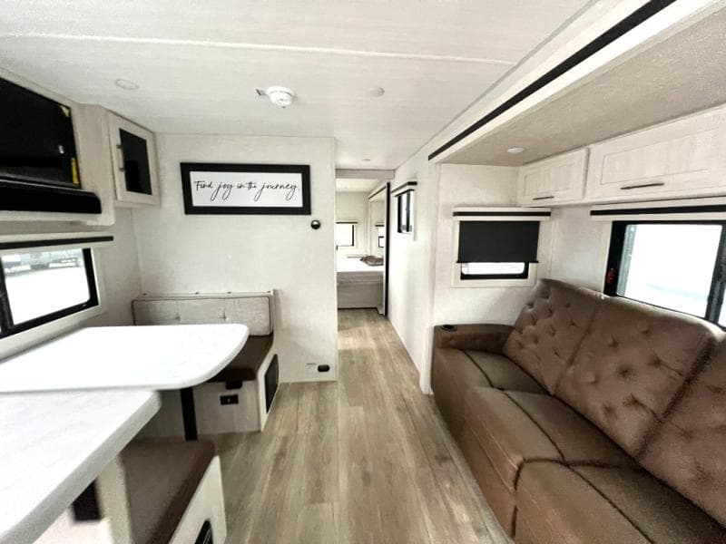 2025 Forest River 2025 Forest River Surveyor - thumbnail 38