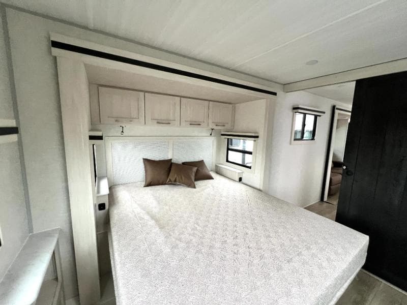 2025 Forest River 2025 Forest River Surveyor - thumbnail 56