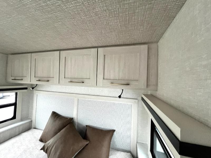 2025 Forest River 2025 Forest River Surveyor - thumbnail 58