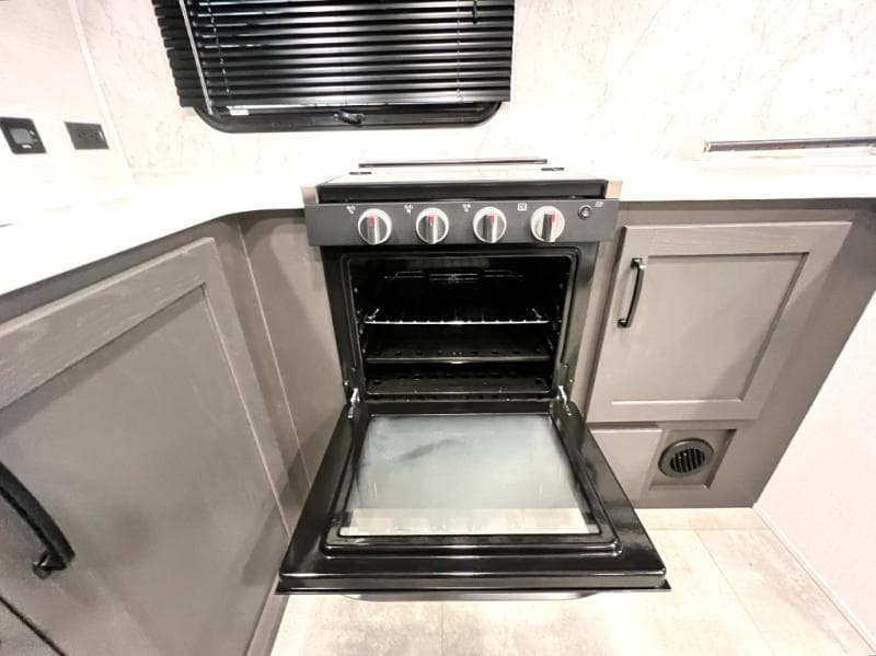 2025 Forest River 2025 Forest River Rockwood Signature - thumbnail 22