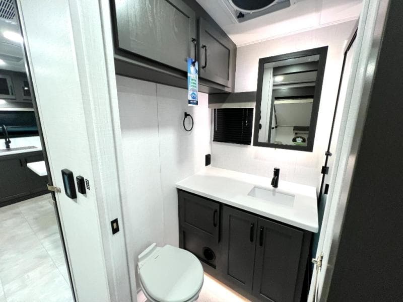 2025 Forest River 2025 Forest River Rockwood Signature - thumbnail 27