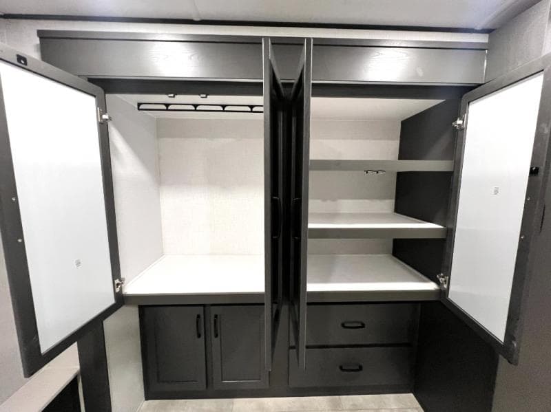 2025 Forest River 2025 Forest River Rockwood Signature - thumbnail 37