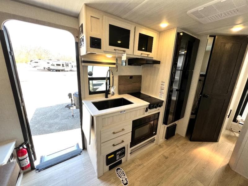 2025 Forest River 2025 Forest River Surveyor Legend - thumbnail 18