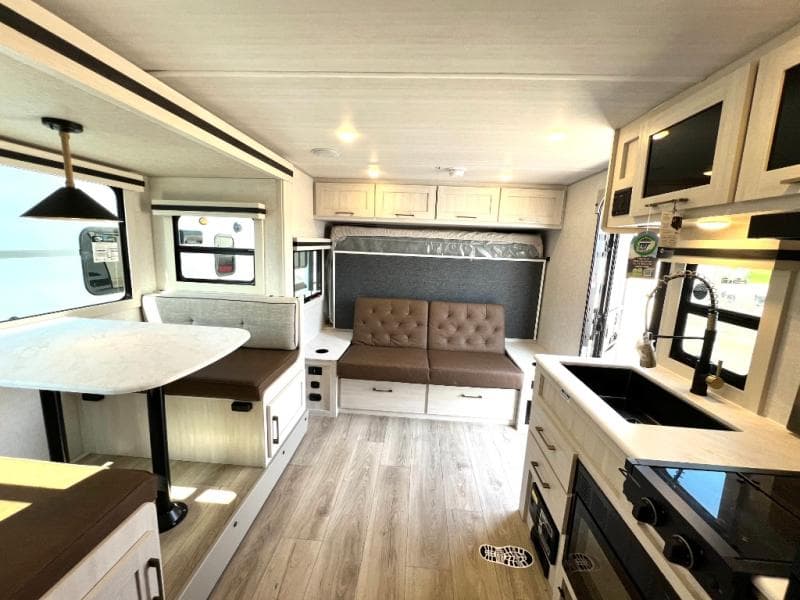 2025 Forest River 2025 Forest River Surveyor Legend - thumbnail 30