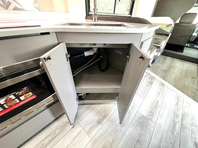 2025 Coachmen 2025 Coachmen Entourage - thumbnail 33