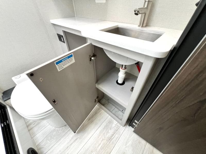 2025 Coachmen 2025 Coachmen Entourage - thumbnail 48