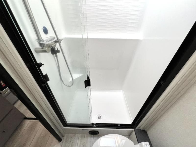 2025 Coachmen 2025 Coachmen Entourage - thumbnail 52