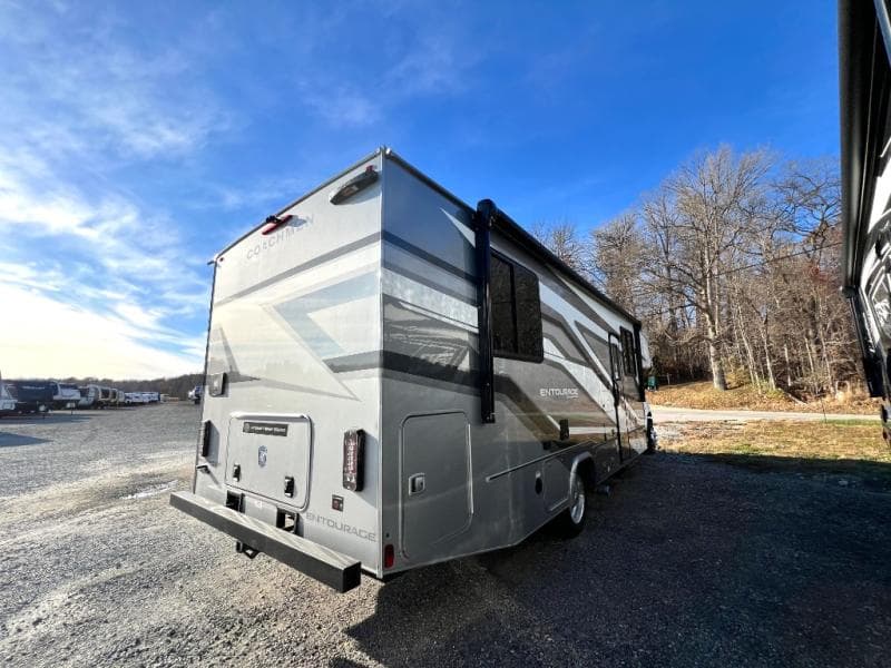 2025 Coachmen 2025 Coachmen Entourage - thumbnail 76
